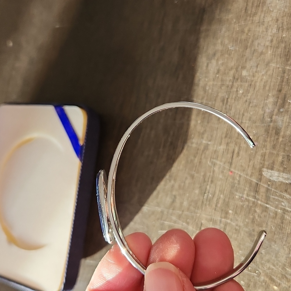 Ariki Paua Shell Bracelet - Picture 4 of 5